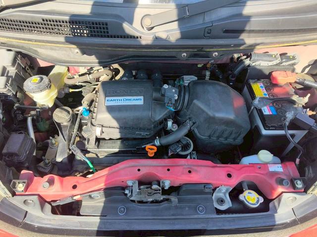 Ｎ－ＢＯＸカスタム Ｇ　ＳＳパッケージ　修復歴なし　純正ディスプレイオーディオ　Ｂｌｕｅｔｏｏｔｈ　衝突軽減ブレーキ　バックカメラ　両側パワースライドドア　スマートキー　プッシュスタート　シートヒーター　ＨＩＤヘッドライト　オートエアコン（13枚目）