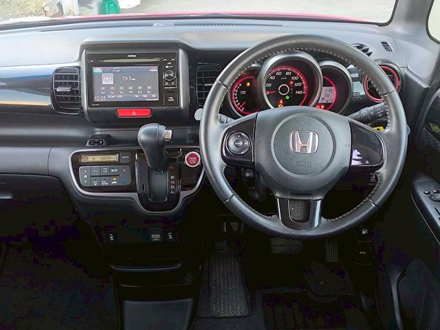 Ｎ－ＢＯＸカスタム Ｇ　ＳＳパッケージ　修復歴なし　純正ディスプレイオーディオ　Ｂｌｕｅｔｏｏｔｈ　衝突軽減ブレーキ　バックカメラ　両側パワースライドドア　スマートキー　プッシュスタート　シートヒーター　ＨＩＤヘッドライト　オートエアコン（16枚目）