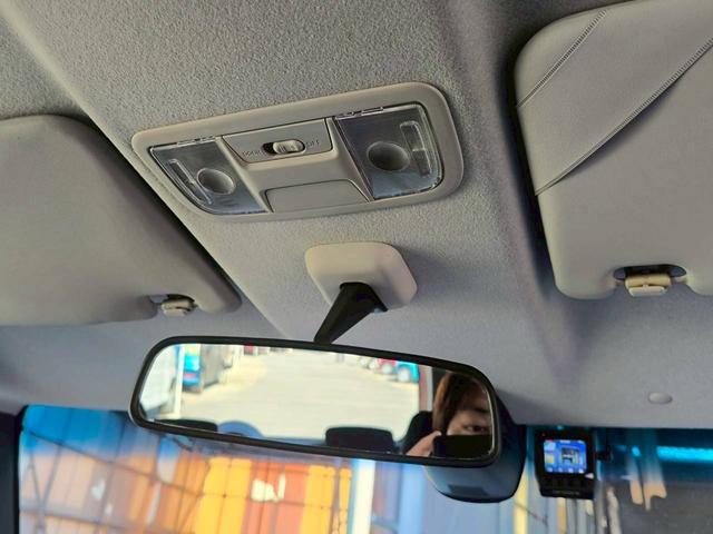 Ｎ－ＢＯＸカスタム Ｇ　ＳＳパッケージ　修復歴なし　純正ディスプレイオーディオ　Ｂｌｕｅｔｏｏｔｈ　衝突軽減ブレーキ　バックカメラ　両側パワースライドドア　スマートキー　プッシュスタート　シートヒーター　ＨＩＤヘッドライト　オートエアコン（54枚目）