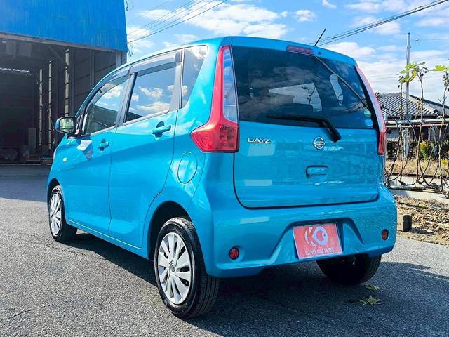 デイズ Ｊ　修復歴なし　純正ナビ　フルセグ　Ｂｌｕｅｔｏｏｔｈ　キーレス　ドアバイザー　プライバシーガラス　ベンチシート　電動格納ミラー　ＡＢＳ　イモビライザー　整備保証付（11枚目）