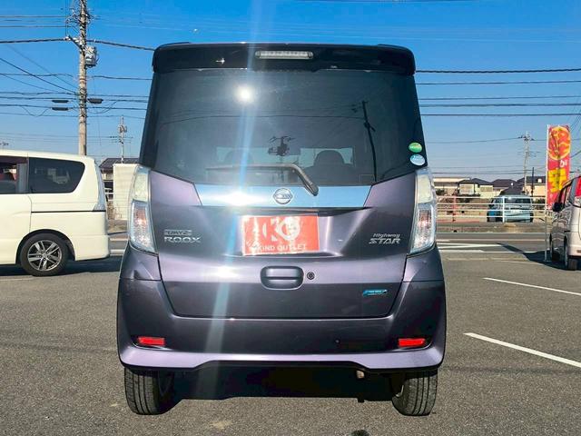 �l�C�̃��S���q�^���[���^�f�C�Y����A�֗��ȃX���C�h�h�A�t���m�|�a�n�w�^�^���g�^���[�N�X�Ȃǂ̌y�����Ԃ�R��V�[�g�~�j�o���̃Z���i�^�X�e�b�v���S���^�m�A�^���H�N�V�[�𑽐���葵���Ă���܂��B