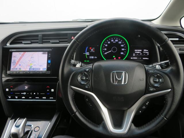 ハイブリッドX ホンダセンシング ギャザズナビ フルセグTV バックカメラ ブルトゥース 衝突軽減ブレーキ ETC車載器 LEDヘッドライト シートヒーター クルーズコントロール 横滑り抑制機能 スポーツペダル フルオートエアコン(3枚目)
