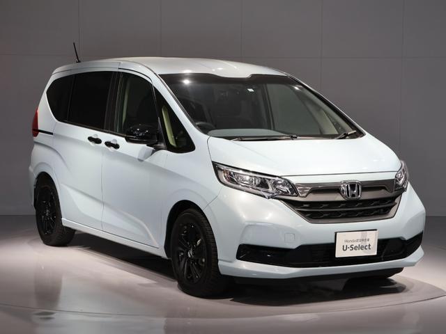 フリードハイブリッド ハイブリッド・Ｇブラックスタイル　運転支援機能（ホンダセンシング）　ＬＥＤヘッドライト　両側電動スライドドア　ＥＴＣ純正ナビ　Ｂｌｕｅｔｏｏｔｈ接続　ワンオーナー車　クルコン　誤発進抑制機能　Ｗパワスラ　ＵＳＢ入力　バックカメラ付き（10枚目）
