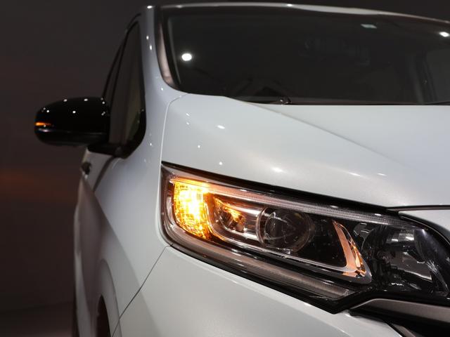 フリードハイブリッド ハイブリッド・Ｇブラックスタイル　運転支援機能（ホンダセンシング）　ＬＥＤヘッドライト　両側電動スライドドア　ＥＴＣ純正ナビ　Ｂｌｕｅｔｏｏｔｈ接続　ワンオーナー車　クルコン　誤発進抑制機能　Ｗパワスラ　ＵＳＢ入力　バックカメラ付き（13枚目）