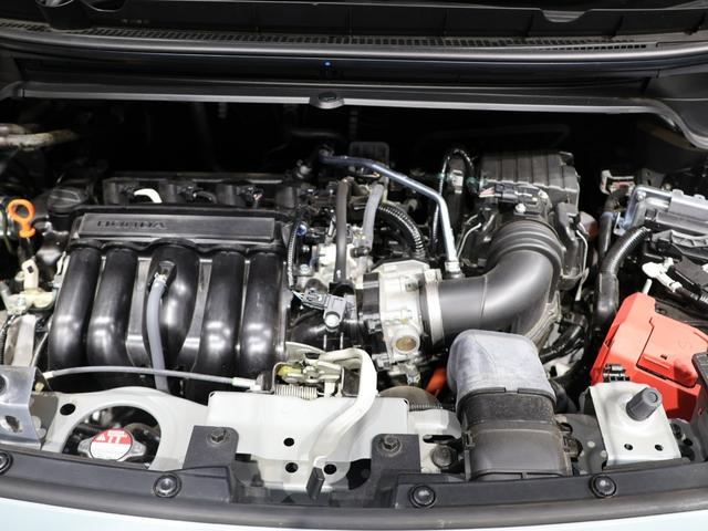 フリードハイブリッド ハイブリッド・Ｇブラックスタイル　運転支援機能（ホンダセンシング）　ＬＥＤヘッドライト　両側電動スライドドア　ＥＴＣ純正ナビ　Ｂｌｕｅｔｏｏｔｈ接続　ワンオーナー車　クルコン　誤発進抑制機能　Ｗパワスラ　ＵＳＢ入力　バックカメラ付き（18枚目）