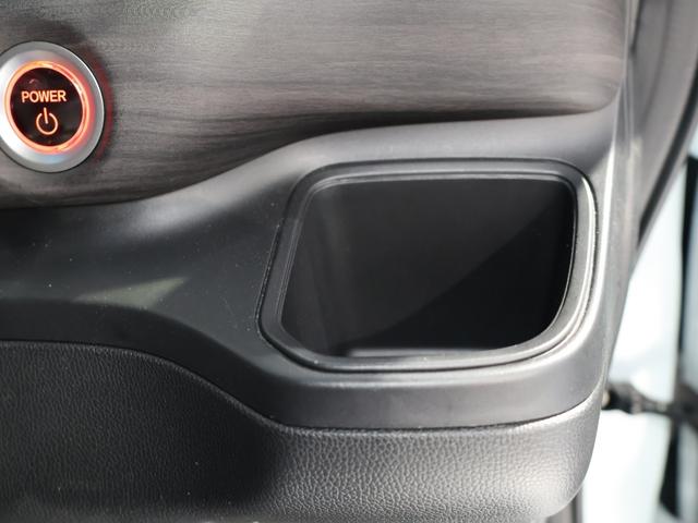 フリードハイブリッド ハイブリッド・Ｇブラックスタイル　運転支援機能（ホンダセンシング）　ＬＥＤヘッドライト　両側電動スライドドア　ＥＴＣ純正ナビ　Ｂｌｕｅｔｏｏｔｈ接続　ワンオーナー車　クルコン　誤発進抑制機能　Ｗパワスラ　ＵＳＢ入力　バックカメラ付き（35枚目）