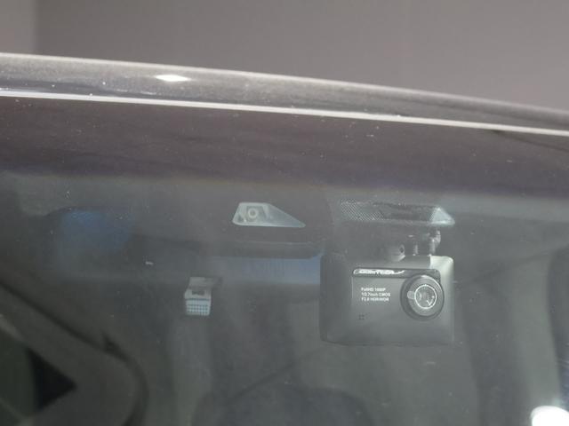 ステップワゴンスパーダ スパーダホンダセンシング　運転支援機能　衝突軽減ブレーキ　両側電動スライドドア　ＬＥＤヘッドライト　ＥＴＣ純正ナビ　全方位カメラ　Ｂｌｕｅｔｏｏｔｈ接続　ミュージックラック　社外ドラレコ　わくわくゲート　盗難防止　ワンオーナ－（12枚目）