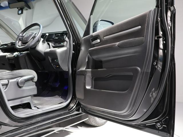 ステップワゴンスパーダ スパーダホンダセンシング　運転支援機能　衝突軽減ブレーキ　両側電動スライドドア　ＬＥＤヘッドライト　ＥＴＣ純正ナビ　全方位カメラ　Ｂｌｕｅｔｏｏｔｈ接続　ミュージックラック　社外ドラレコ　わくわくゲート　盗難防止　ワンオーナ－（20枚目）