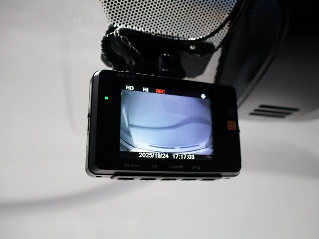 ステップワゴンスパーダ スパーダホンダセンシング　運転支援機能　衝突軽減ブレーキ　両側電動スライドドア　ＬＥＤヘッドライト　ＥＴＣ純正ナビ　全方位カメラ　Ｂｌｕｅｔｏｏｔｈ接続　ミュージックラック　社外ドラレコ　わくわくゲート　盗難防止　ワンオーナ－（40枚目）