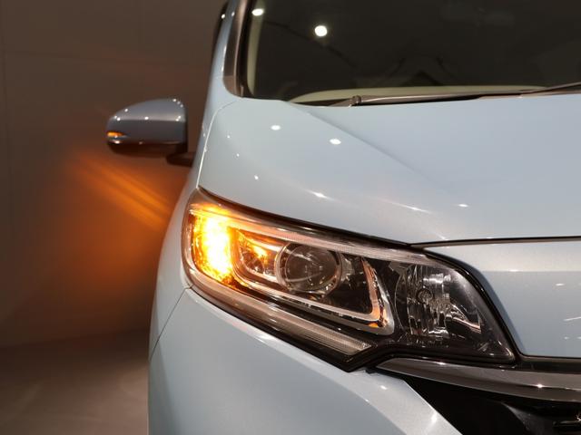 フリード Ｇ・ホンダセンシング　禁煙車　運転支援機能　衝突軽減ブレーキ　両側電動スライドドア　ＬＥＤヘッドライト純正９インチナビ　バックカメラ　Ｂｌｕｅｔｏｏｔｈ接続　リア席モニター　前後ドライブレコーダ　ＥＴＣ　Ｆセグ　ｉストップ（13枚目）