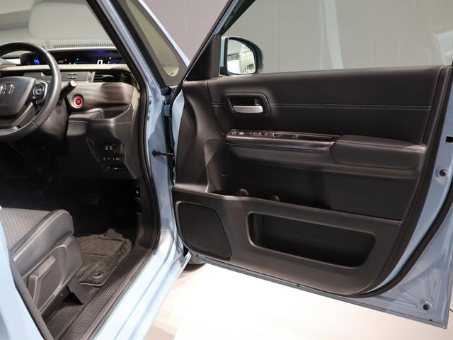 フリード Ｇ・ホンダセンシング　禁煙車　運転支援機能　衝突軽減ブレーキ　両側電動スライドドア　ＬＥＤヘッドライト純正９インチナビ　バックカメラ　Ｂｌｕｅｔｏｏｔｈ接続　リア席モニター　前後ドライブレコーダ　ＥＴＣ　Ｆセグ　ｉストップ（20枚目）
