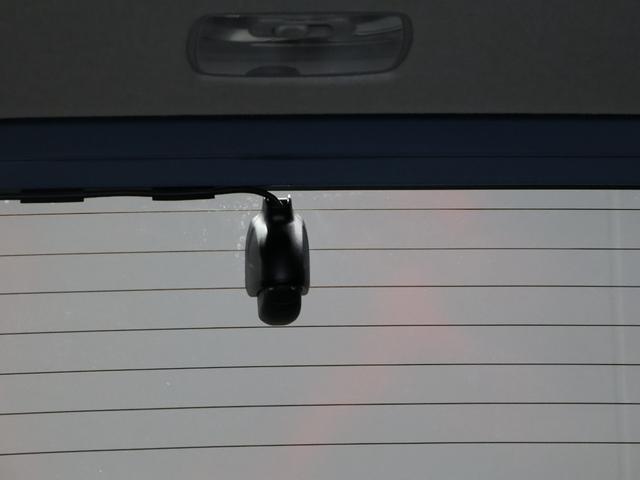 フリード Ｇ・ホンダセンシング　禁煙車　運転支援機能　衝突軽減ブレーキ　両側電動スライドドア　ＬＥＤヘッドライト純正９インチナビ　バックカメラ　Ｂｌｕｅｔｏｏｔｈ接続　リア席モニター　前後ドライブレコーダ　ＥＴＣ　Ｆセグ　ｉストップ（42枚目）