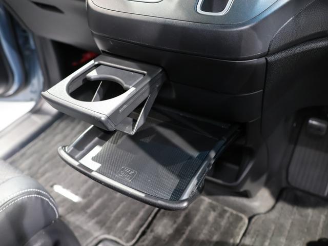 フリード Ｇ・ホンダセンシング　禁煙車　運転支援機能　衝突軽減ブレーキ　両側電動スライドドア　ＬＥＤヘッドライト純正９インチナビ　バックカメラ　Ｂｌｕｅｔｏｏｔｈ接続　リア席モニター　前後ドライブレコーダ　ＥＴＣ　Ｆセグ　ｉストップ（50枚目）