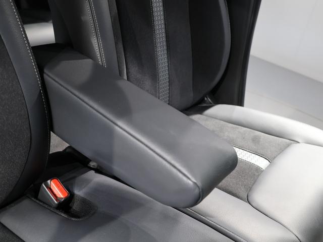 Ｎ－ＢＯＸカスタム Ｌターボ　運転支援機能　衝突軽減ブレーキ　禁煙車　両側電動スライドドア　ＬＥＤヘッドライト　純正ナビ　バックカメラ　Ｂｌｕｅｔｏｏｔｈ接続　ミュージックラック　シートヒーター　ＥＴＣ　地デジチューナー　ＰＳ（24枚目）