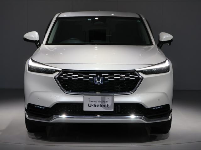 ヴェゼル ｅ：ＨＥＶＸ　運転支援機能　衝突軽減ブレーキ　ＬＥＤヘッドライト　先進ライト　ドライブレコーダ　　　　ＥＴＣ　純正ナビ　バックカメラ　Ｂｌｕｅｔｏｏｔｈ接続　障害物センサー　スマートキー　ワンオーナー車　ＡＡＣ（9枚目）