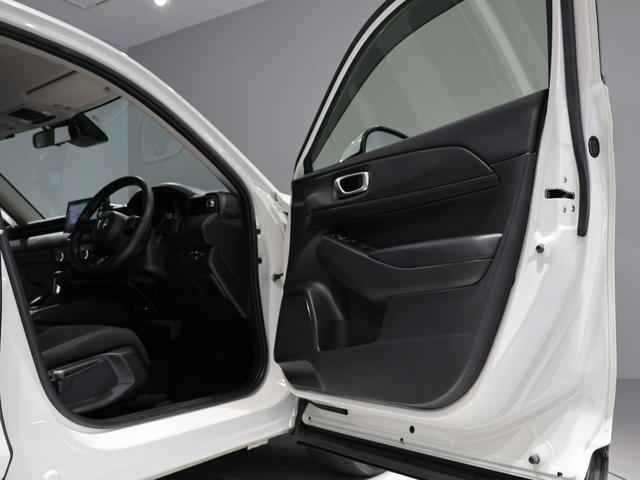 ヴェゼル ｅ：ＨＥＶＸ　運転支援機能　衝突軽減ブレーキ　ＬＥＤヘッドライト　先進ライト　ドライブレコーダ　　　　ＥＴＣ　純正ナビ　バックカメラ　Ｂｌｕｅｔｏｏｔｈ接続　障害物センサー　スマートキー　ワンオーナー車　ＡＡＣ（21枚目）