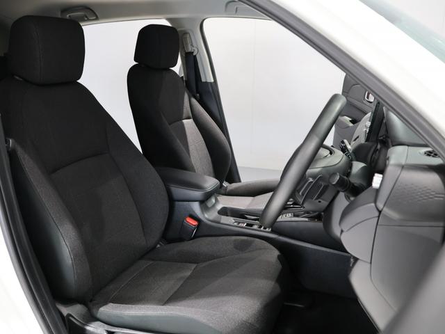 ヴェゼル ｅ：ＨＥＶＸ　運転支援機能　衝突軽減ブレーキ　ＬＥＤヘッドライト　先進ライト　ドライブレコーダ　　　　ＥＴＣ　純正ナビ　バックカメラ　Ｂｌｕｅｔｏｏｔｈ接続　障害物センサー　スマートキー　ワンオーナー車　ＡＡＣ（23枚目）