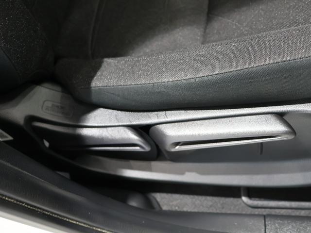 ヴェゼル ｅ：ＨＥＶＸ　運転支援機能　衝突軽減ブレーキ　ＬＥＤヘッドライト　先進ライト　ドライブレコーダ　　　　ＥＴＣ　純正ナビ　バックカメラ　Ｂｌｕｅｔｏｏｔｈ接続　障害物センサー　スマートキー　ワンオーナー車　ＡＡＣ（26枚目）