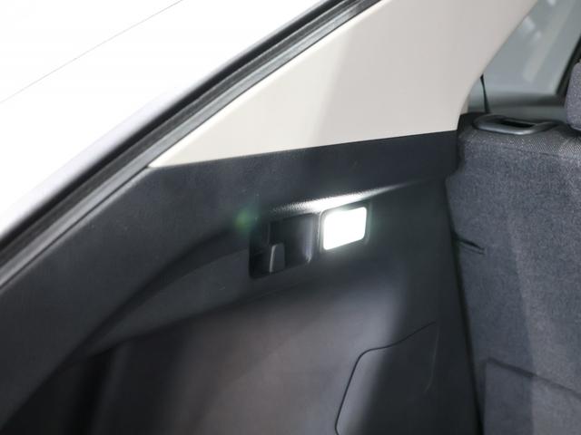 ヴェゼル ｅ：ＨＥＶＸ　運転支援機能　衝突軽減ブレーキ　ＬＥＤヘッドライト　先進ライト　ドライブレコーダ　　　　ＥＴＣ　純正ナビ　バックカメラ　Ｂｌｕｅｔｏｏｔｈ接続　障害物センサー　スマートキー　ワンオーナー車　ＡＡＣ（61枚目）