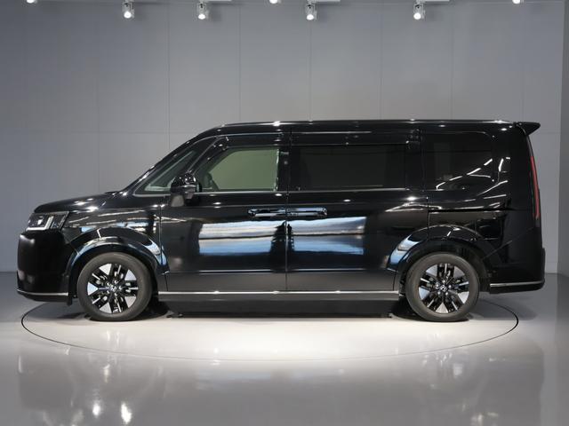 ステップワゴン スパーダ　運転支援機能　衝突軽減ブレーキ　両側電動スライドドア　ＬＥＤヘッドライト　ＥＴＣ　　　純正１１．４インチナビ　バックカメラ　Ｂｌｕｅｔｏｏｔｈ接続　パワーテールゲート　２列目オットマン　パワーゲート（7枚目）