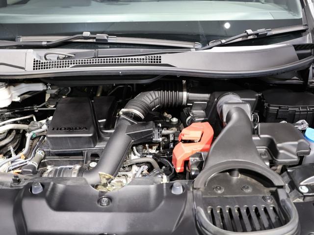 ステップワゴン スパーダ　運転支援機能　衝突軽減ブレーキ　両側電動スライドドア　ＬＥＤヘッドライト　ＥＴＣ　　　純正１１．４インチナビ　バックカメラ　Ｂｌｕｅｔｏｏｔｈ接続　パワーテールゲート　２列目オットマン　パワーゲート（16枚目）