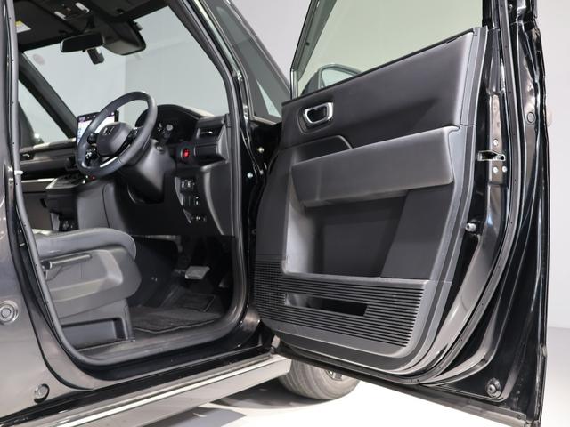 ステップワゴン スパーダ　運転支援機能　衝突軽減ブレーキ　両側電動スライドドア　ＬＥＤヘッドライト　ＥＴＣ　　　純正１１．４インチナビ　バックカメラ　Ｂｌｕｅｔｏｏｔｈ接続　パワーテールゲート　２列目オットマン　パワーゲート（18枚目）