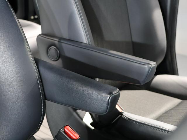 ステップワゴン スパーダ　運転支援機能　衝突軽減ブレーキ　両側電動スライドドア　ＬＥＤヘッドライト　ＥＴＣ　　　純正１１．４インチナビ　バックカメラ　Ｂｌｕｅｔｏｏｔｈ接続　パワーテールゲート　２列目オットマン　パワーゲート（21枚目）