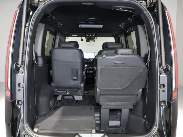 ステップワゴン スパーダ　運転支援機能　衝突軽減ブレーキ　両側電動スライドドア　ＬＥＤヘッドライト　ＥＴＣ　　　純正１１．４インチナビ　バックカメラ　Ｂｌｕｅｔｏｏｔｈ接続　パワーテールゲート　２列目オットマン　パワーゲート（68枚目）