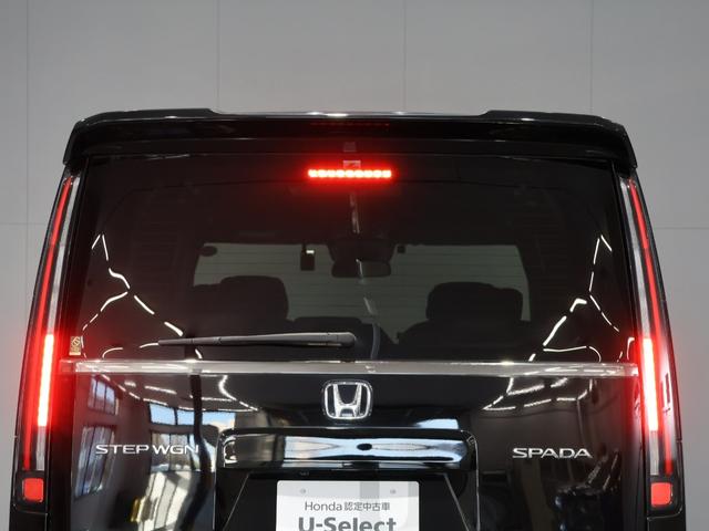 ステップワゴン スパーダ　運転支援機能　衝突軽減ブレーキ　両側電動スライドドア　ＬＥＤヘッドライト　ＥＴＣ　　　純正１１．４インチナビ　バックカメラ　Ｂｌｕｅｔｏｏｔｈ接続　パワーテールゲート　２列目オットマン　パワーゲート（72枚目）