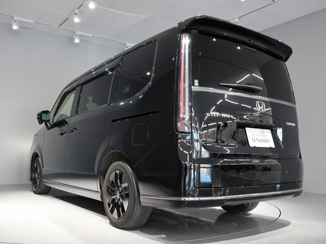 ステップワゴン スパーダ　運転支援機能　衝突軽減ブレーキ　両側電動スライドドア　ＬＥＤヘッドライト　ＥＴＣ　　　純正１１．４インチナビ　バックカメラ　Ｂｌｕｅｔｏｏｔｈ接続　パワーテールゲート　２列目オットマン　パワーゲート（74枚目）