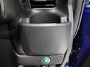 運転席ドリンクホルダーです。手元近くなので便利になっております。