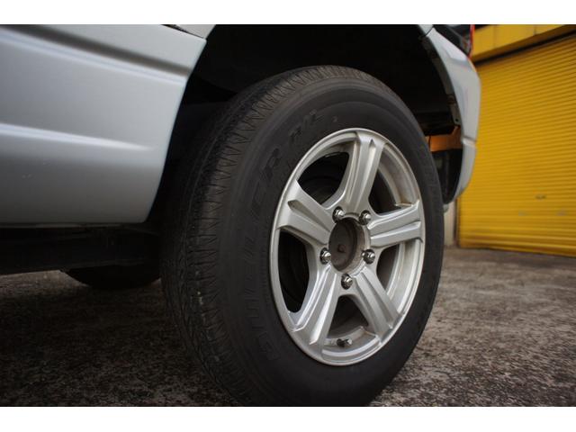 ジムニー 　ワイルドウインド　４ＷＤ　ターボ　フォグランプ　シートヒーター　ミラーヒーター　スペアタイヤカバースズキ純正ハードタイプ　キーレスエントリー　純正アルミホイール１６インチ（66枚目）