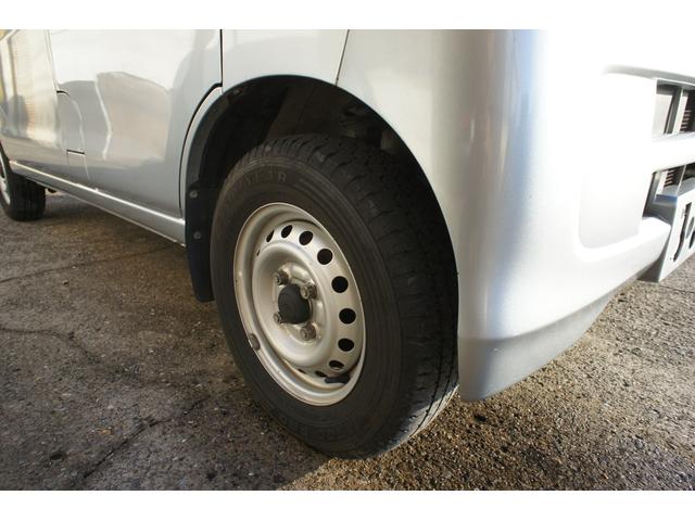 ハイゼットカーゴ ＤＸ　運転席助手席パワーウインド　禁煙車両　ＥＴＣ車載器　前後純正マット　ウインドバイザー（6枚目）
