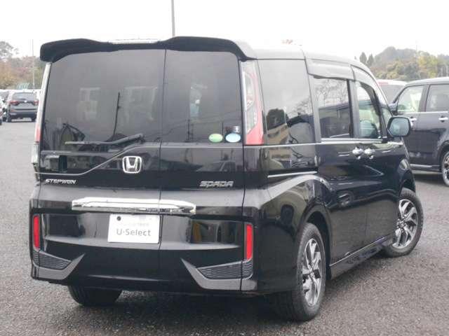 スパーダ Honda認定中古車 純正メモリーナビ DVD再生 フルセグテレビ Bluetooth バックカメラ 後席用モニター スマートキー LEDヘッドライト 電動格納ドアミラー ワンオーナー車(2枚目)