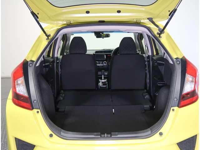 13G・Fパッケージ Honda認定中古車 メモリーナビ バックカメラ CD再生 ETC車載器 電動格納ドアミラー スマートキー セキュリティアラーム 衝突被害軽減ブレーキ ワンオーナー車(17枚目)