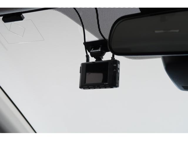 シエンタ ハイブリッドＧセーフティーエディション　クルーズコントロール　両側電動スライドドア　Ｂｌｕｅｔｏｏｔｈ接続可　シートヒーター　ＥＴＣ　全周囲カメラ前後ドラレコ　全周囲モニター　衝突軽減ブレーキ　コーナーセンサー　スマキー　ＬＥＤヘッドライト（13枚目）