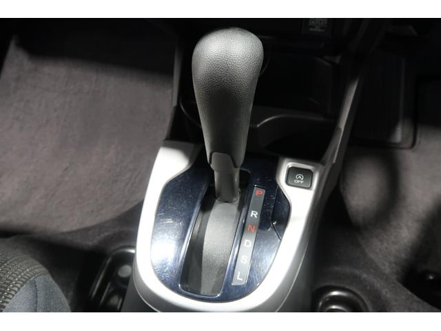 フィット 13G・Fパッケージ 禁煙 認定中古車 ドラレコ 純正ナビ ワンセグTV CD再生 DVD再生 Bluetooth ETC 保証1年付き 電動格納式ドアミラー ブルートゥース AUX対応 イモビ スマ-トキ- VSA PS(6枚目)