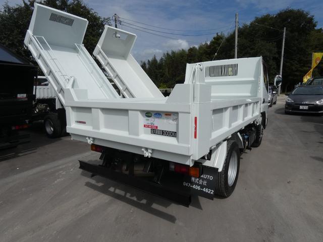 キャンター ダンプ　３トン　ダンプ　　５速マニュアル　電動ミラー　ＥＴＣ　積載量３０００ｋｇ　２ドア　パワステ　パワーウィンドウ　ヘッドライトイベライザー　２５１００６（8枚目）
