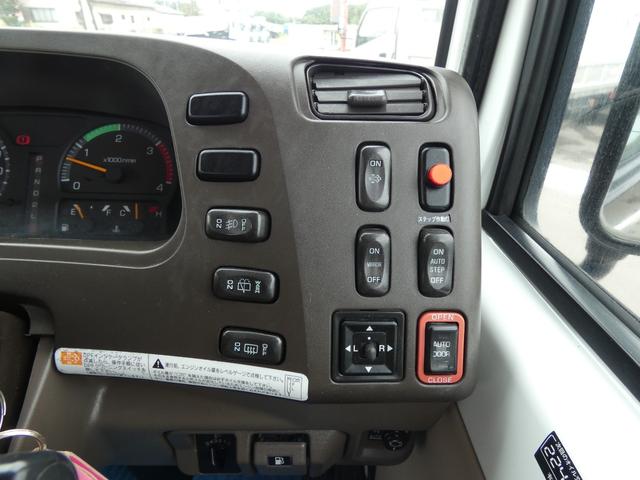 ローザ 　２９人乗りマイクロバス　オートマ　４ＷＤ　オートスイングドア　モケット　バックカメラ　４．９ディーゼルターボ　電動ミラー　２５１０２３（14枚目）