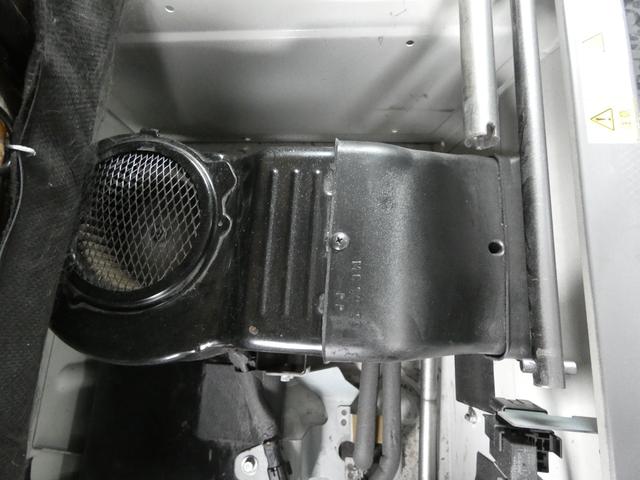 キャンター 　１．５トン　Ｗキャブ　オートマ　ＥＴＣ　電動ミラー　リアヒーター付き　三方開　６人乗り　４ドア　パワステ　パワーウインドウ　１５００ＫＧ　２５１０２４（32枚目）