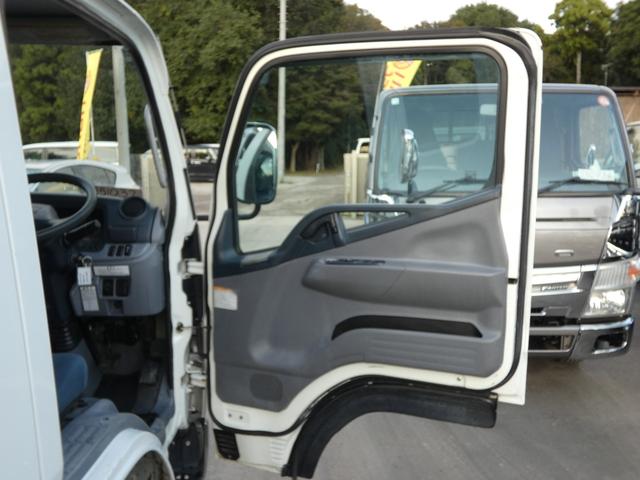 キャンター 1.25トン Wキャブ オートマ 三方開 6人乗り 4ドア パワステ パワーウインドウ 1250KG 251032(8枚目)