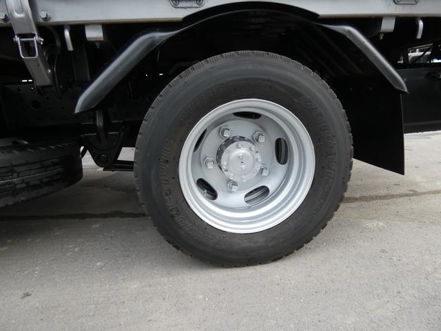 キャンター 　２トン　平ボディー　マニュアル　メッキパーツ　　パワステ　パワーウィンドウ　バックカメラ付き　タ－ボ　ディーゼル　２５１１１７（17枚目）