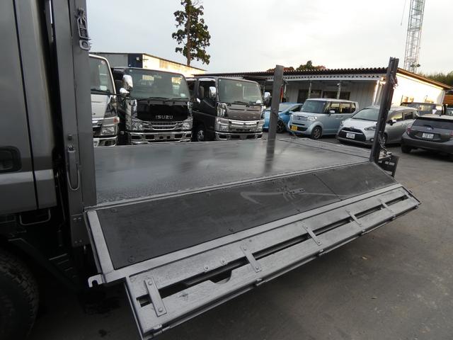 キャンター 　２トン　平ボディー　マニュアル　メッキパーツ　　パワステ　パワーウィンドウ　バックカメラ付き　タ－ボ　ディーゼル　２５１１１７（32枚目）