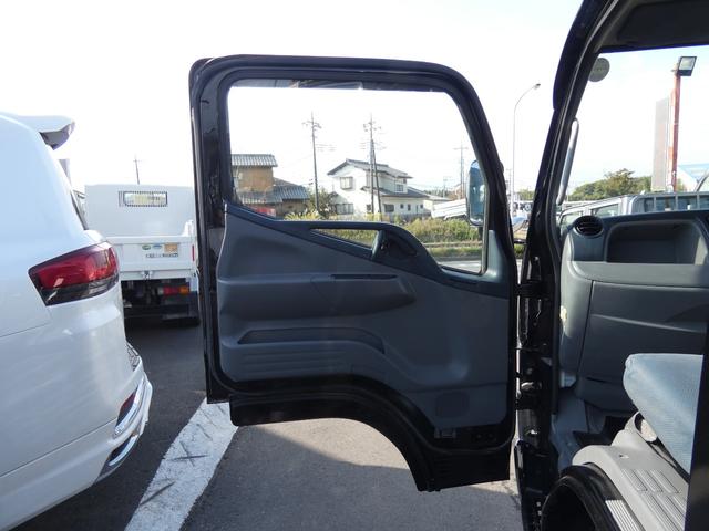 キャンター Ｗキャブ　１．４トン　　平ボディー　Ｗキャブ　４ＷＤ　メッキパーツ　　パワステ　パワーウィンドウ　　タ－ボ　ディーゼル　電動ミラー　２５１０２２（8枚目）