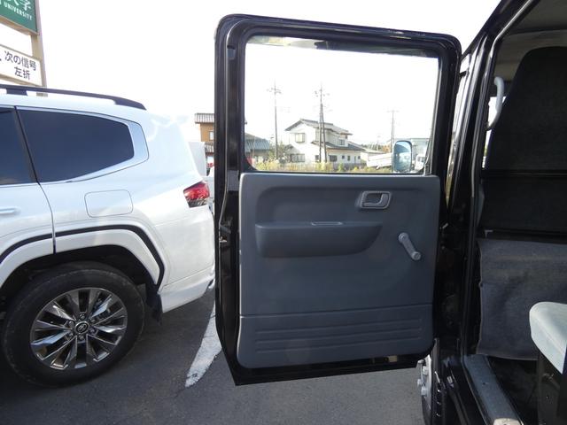 キャンター Ｗキャブ　１．４トン　　平ボディー　Ｗキャブ　４ＷＤ　メッキパーツ　　パワステ　パワーウィンドウ　　タ－ボ　ディーゼル　電動ミラー　２５１０２２（9枚目）