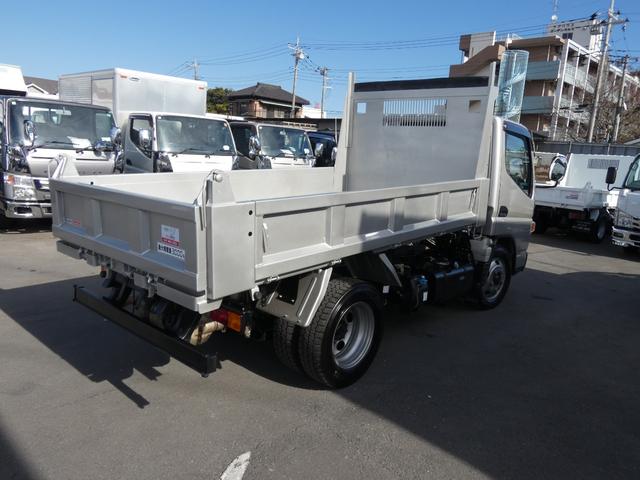 キャンター ダンプ　３トン　ダンプ　マニュアル　メッキパーツ　　タ－ボ　ディーゼル　ＥＴＣ付　ナビゲーション　付き　パワステ　パワーウィンドウ　２５１１１１（6枚目）