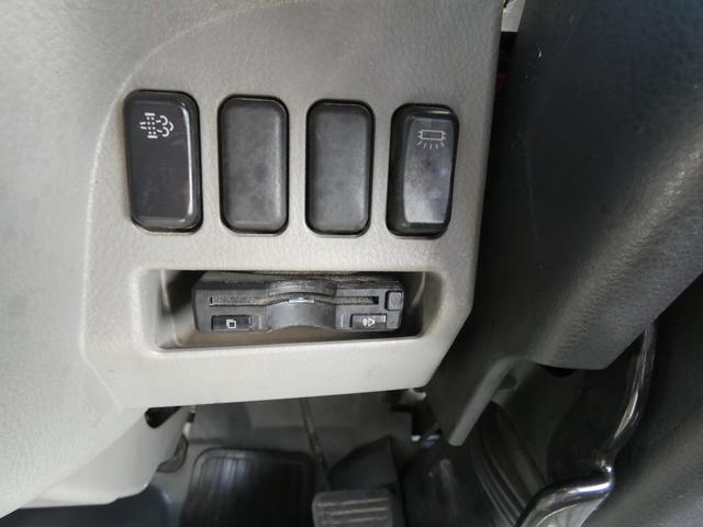 キャンター ダンプ　３トン　ダンプ　マニュアル　メッキパーツ　　タ－ボ　ディーゼル　ＥＴＣ付　ナビゲーション　付き　パワステ　パワーウィンドウ　２５１１１１（14枚目）