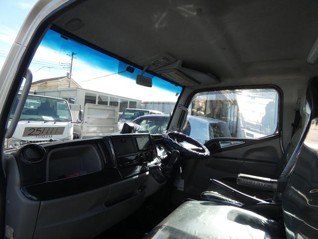 キャンター ダンプ　３トン　ダンプ　マニュアル　メッキパーツ　　タ－ボ　ディーゼル　ＥＴＣ付　ナビゲーション　付き　パワステ　パワーウィンドウ　２５１１１１（20枚目）