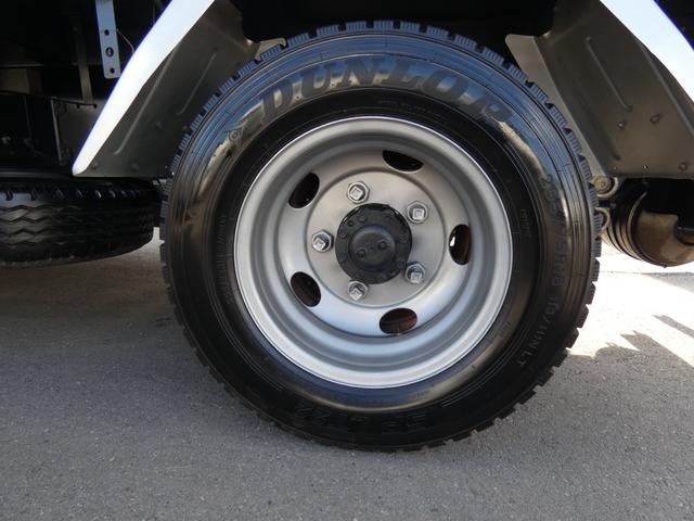 キャンター ダンプ　３トン　ダンプ　マニュアル　メッキパーツ　　タ－ボ　ディーゼル　ＥＴＣ付　ナビゲーション　付き　パワステ　パワーウィンドウ　２５１１１１（23枚目）