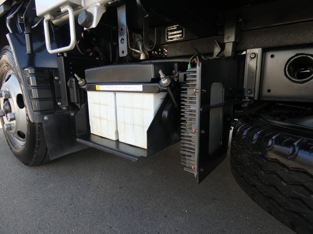 キャンター ダンプ　３トン　ダンプ　マニュアル　メッキパーツ　　タ－ボ　ディーゼル　ＥＴＣ付　ナビゲーション　付き　パワステ　パワーウィンドウ　２５１１１１（27枚目）
